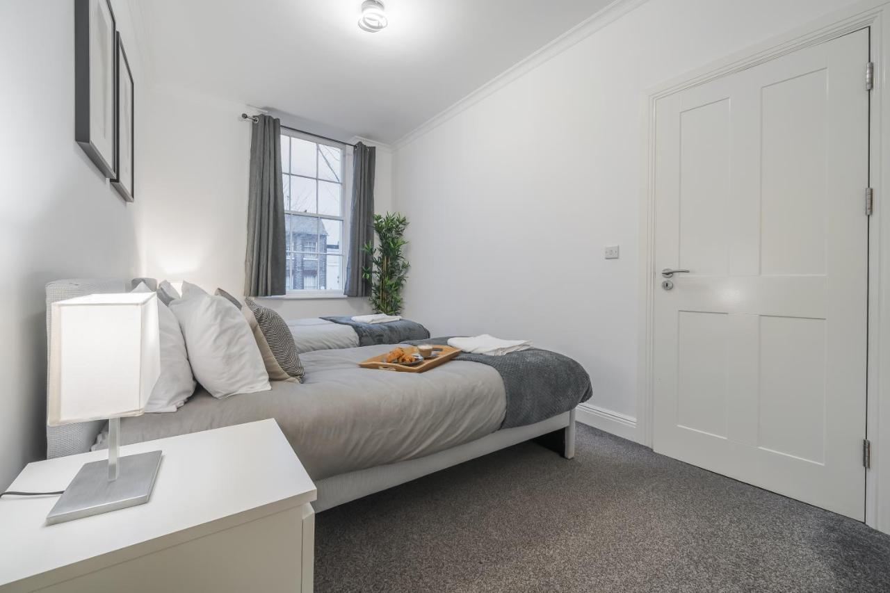 Modern, City Centre -2 Bedroom Apartments Reading Exterior photo