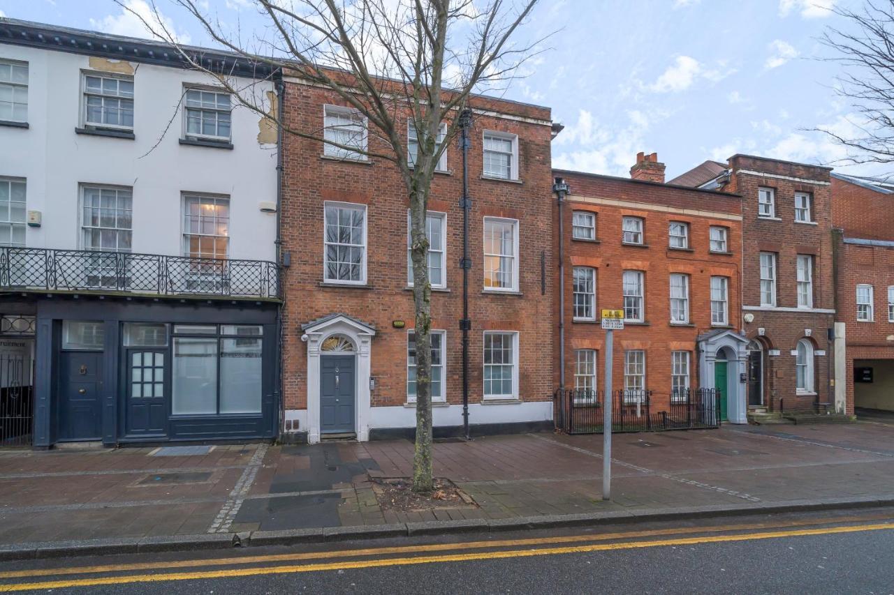 Modern, City Centre -2 Bedroom Apartments Reading Exterior photo