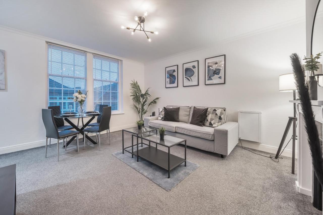 Modern, City Centre -2 Bedroom Apartments Reading Exterior photo