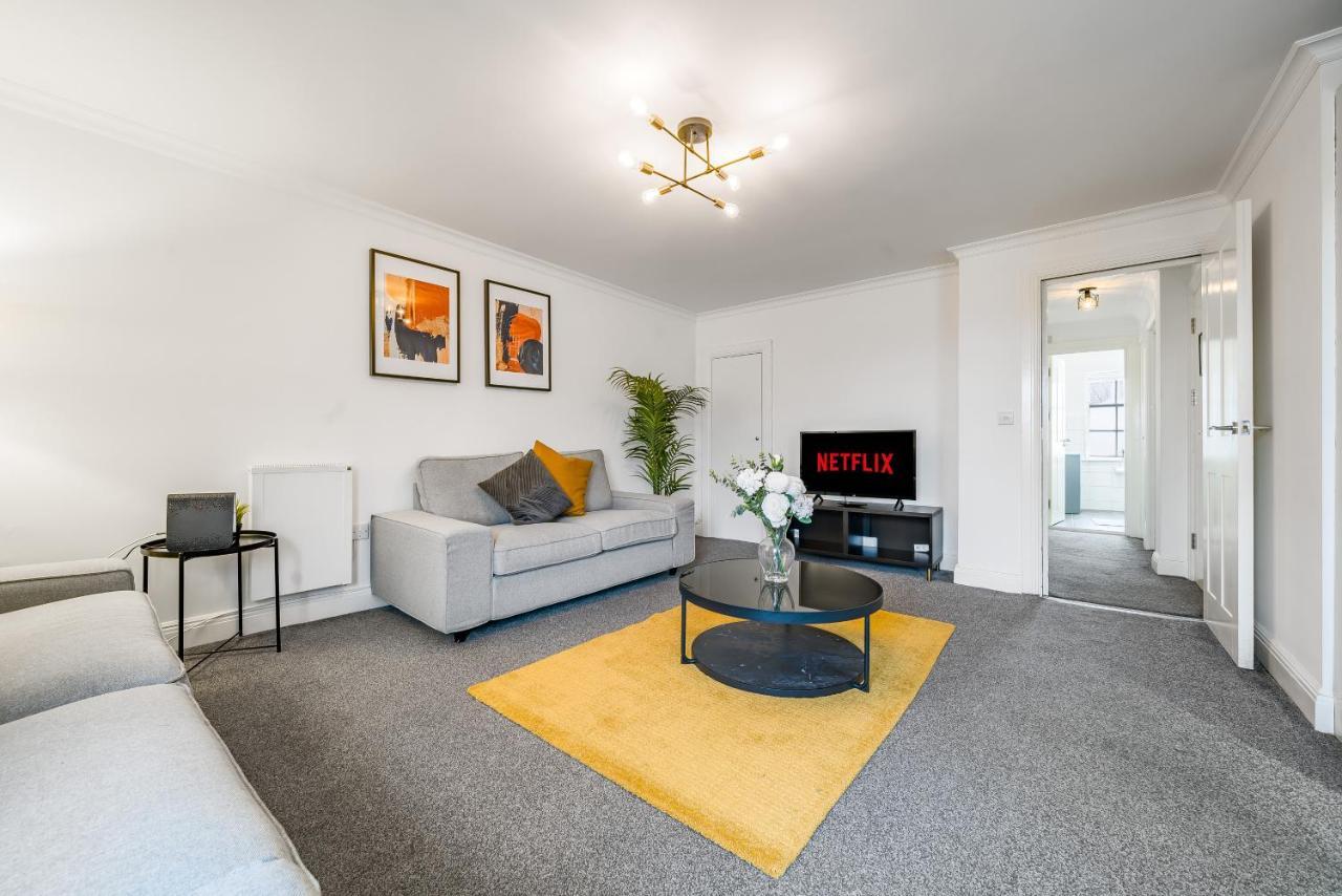 Modern, City Centre -2 Bedroom Apartments Reading Exterior photo
