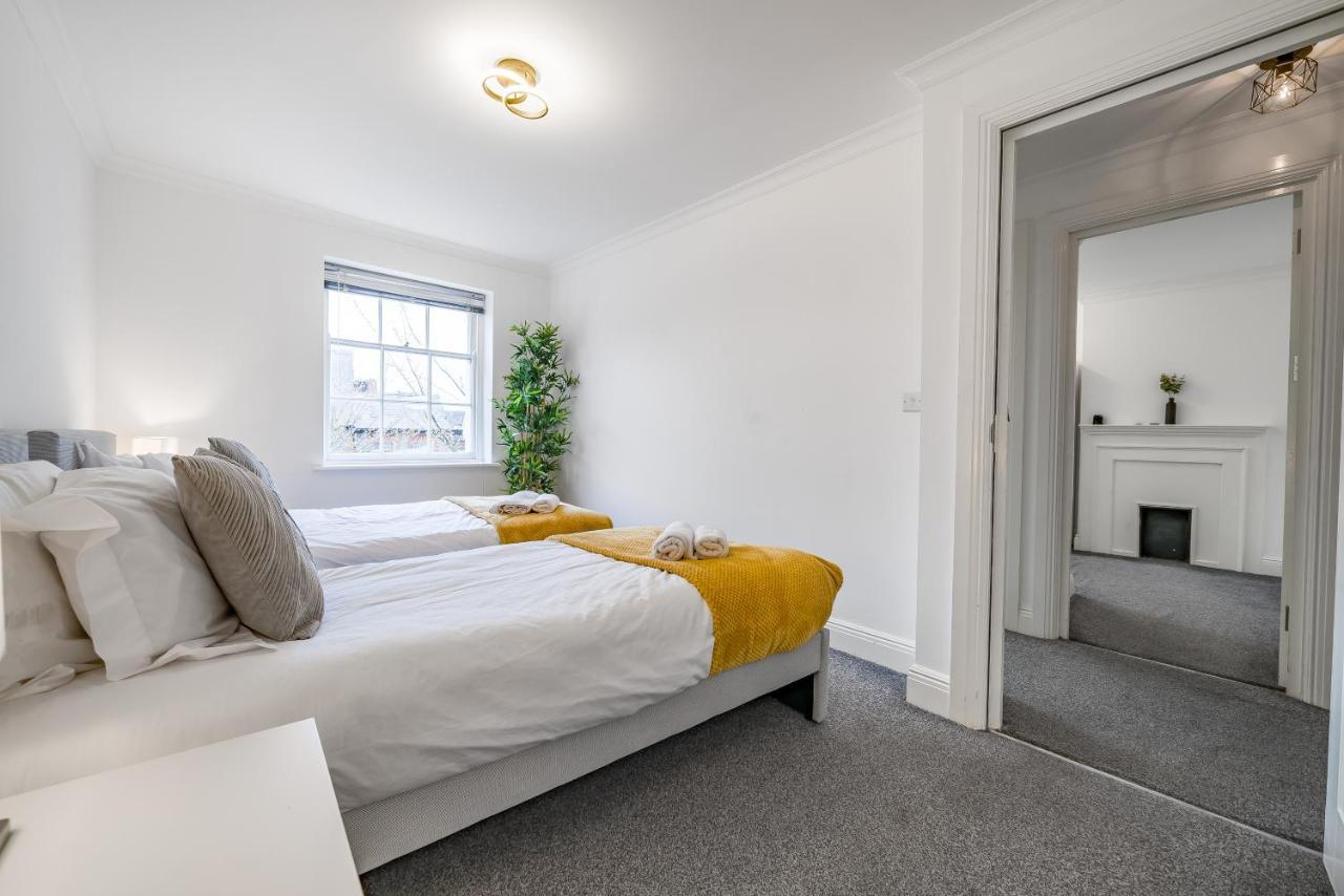Modern, City Centre -2 Bedroom Apartments Reading Exterior photo