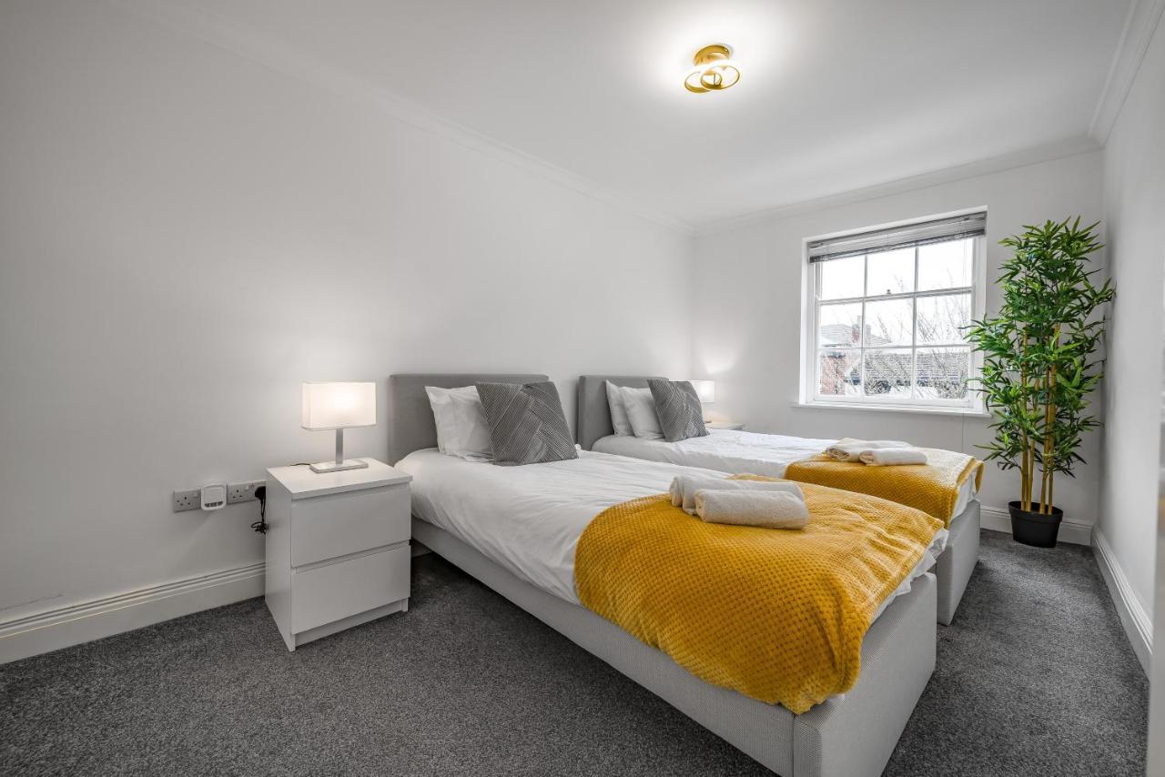 Modern, City Centre -2 Bedroom Apartments Reading Exterior photo